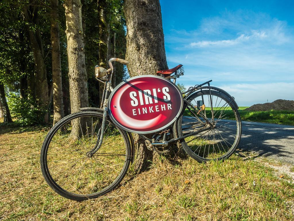 Siri'S Einkehr Hotel Sankt Georgen im Attergau Exterior photo