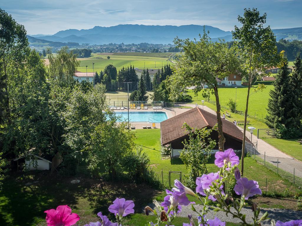 Siri'S Einkehr Hotel Sankt Georgen im Attergau Exterior photo