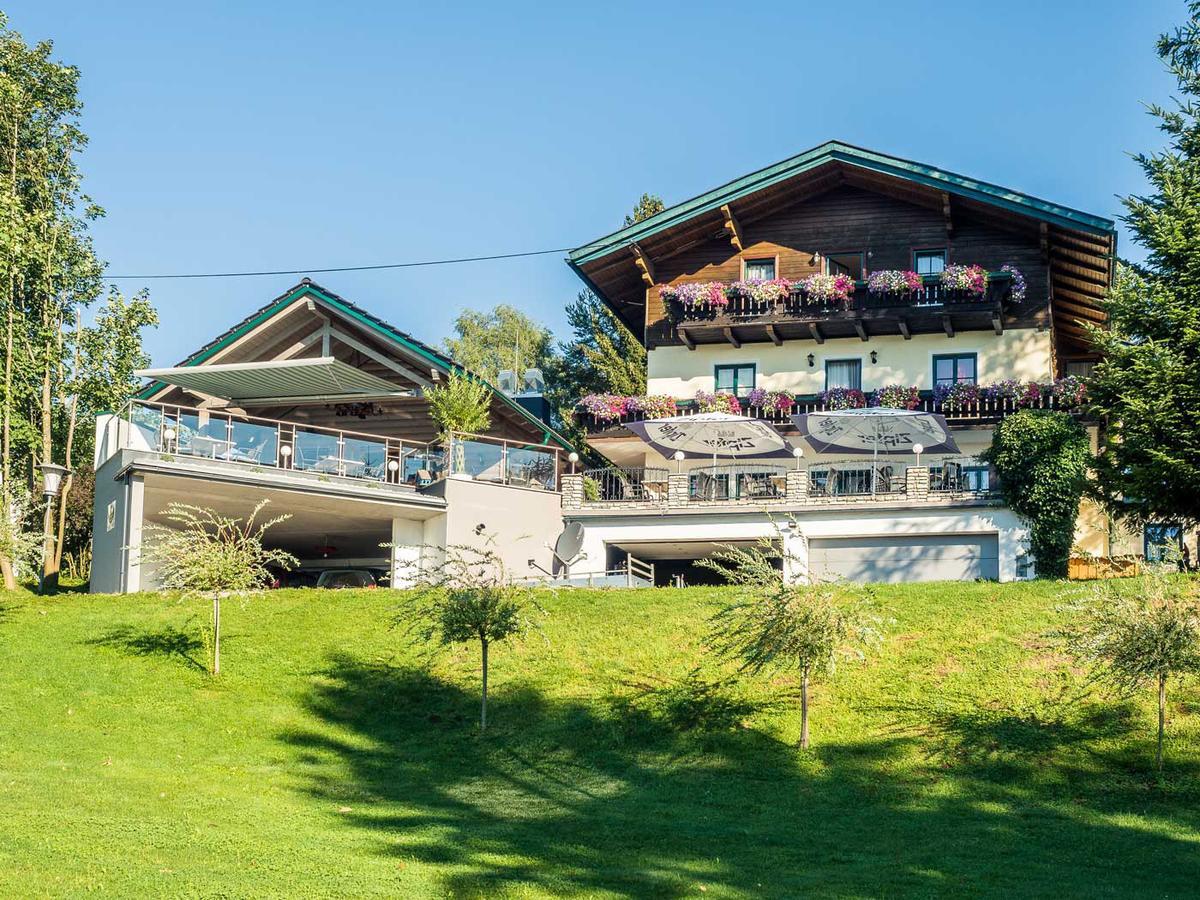 Siri'S Einkehr Hotel Sankt Georgen im Attergau Exterior photo